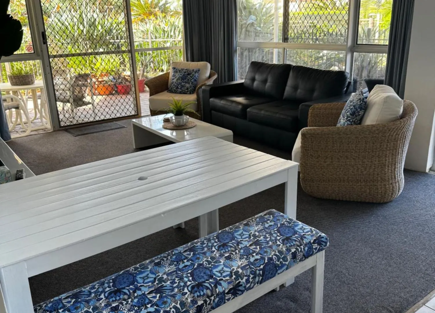 Apartment Surfers Beachside Retreat Gold Coast
