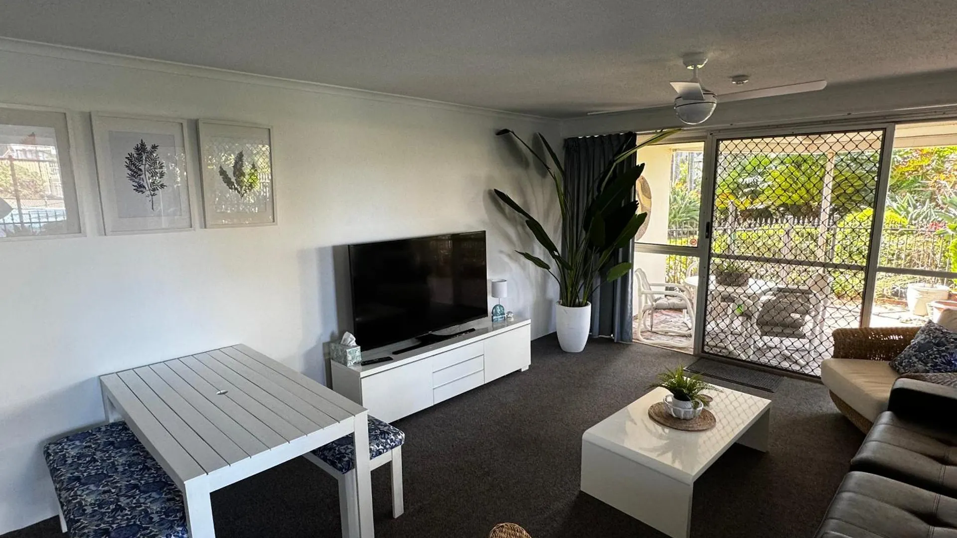 Surfers Beachside Retreat Gold Coast
